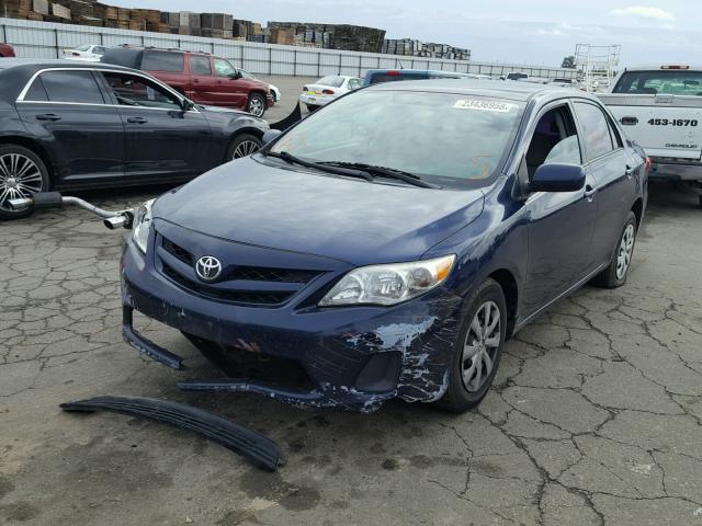 5YFBU4EE6DP215578 - 2013 TOYOTA COROLLA BA BLUE photo 2