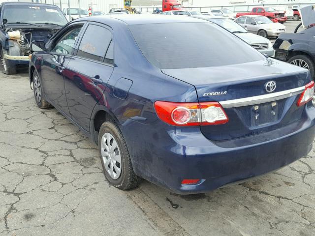 5YFBU4EE6DP215578 - 2013 TOYOTA COROLLA BA BLUE photo 3