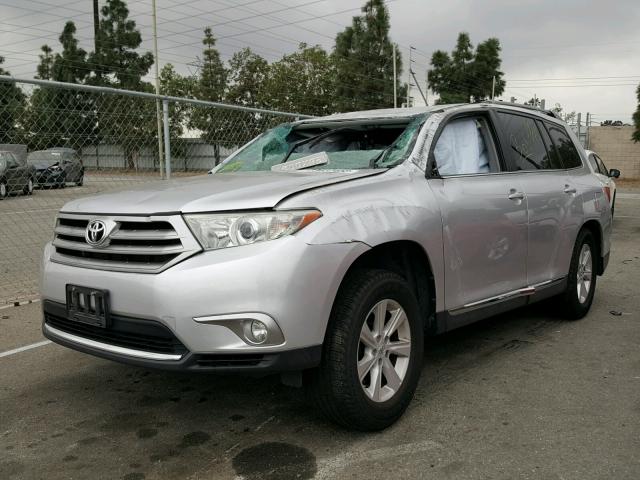 5TDZK3EH5BS027342 - 2011 TOYOTA HIGHLANDER SILVER photo 2