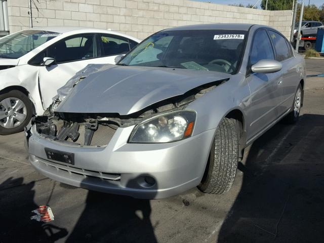 1N4AL11D95N928215 - 2005 NISSAN ALTIMA S SILVER photo 2