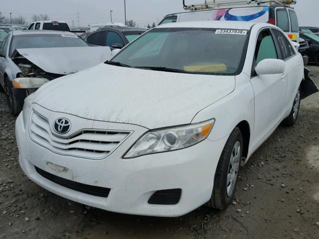 4T4BF3EK1BR177205 - 2011 TOYOTA CAMRY BASE WHITE photo 2