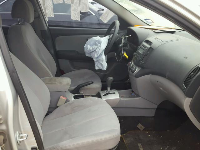 KMHDU46D59U687601 - 2009 HYUNDAI ELANTRA GL SILVER photo 5