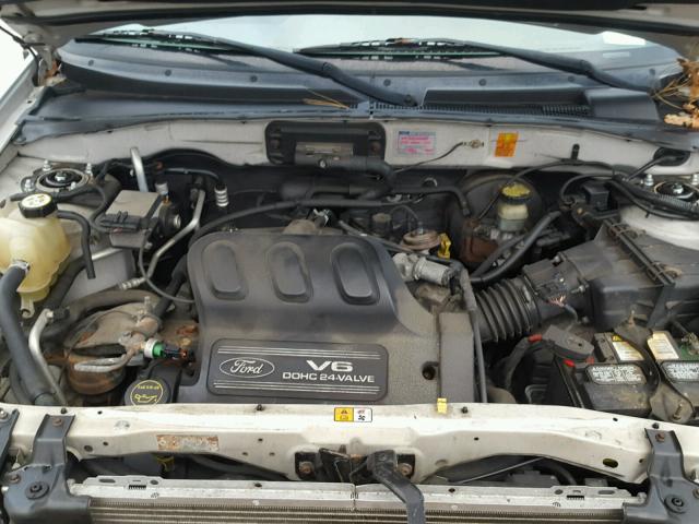 1FMCU04132KC39923 - 2002 FORD ESCAPE XLT GRAY photo 7