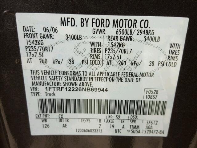 1FTRF12226NB69944 - 2006 FORD F150 GRAY photo 10