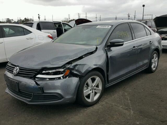 3VWLL7AJ5EM302860 - 2014 VOLKSWAGEN JETTA TDI GRAY photo 2