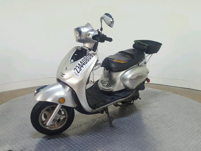 L9NTEACWXC1000060 - 2013 TAO SCOOTER SILVER photo 4
