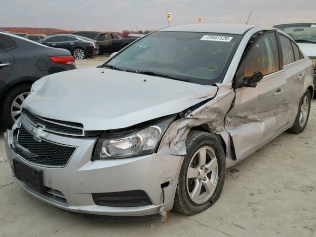 1G1PE5SC1C7136274 - 2012 CHEVROLET CRUZE LT SILVER photo 2