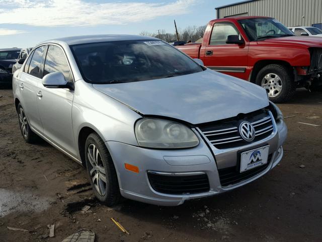 3VWRF71K06M722764 - 2006 VOLKSWAGEN JETTA 2.5 SILVER photo 1