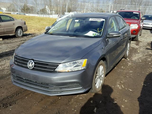 3VWD67AJ0GM243621 - 2016 VOLKSWAGEN JETTA SE GRAY photo 2