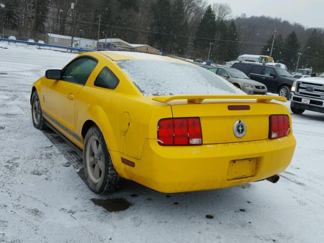 1ZVFT80N165242915 - 2006 FORD MUSTANG YELLOW photo 3