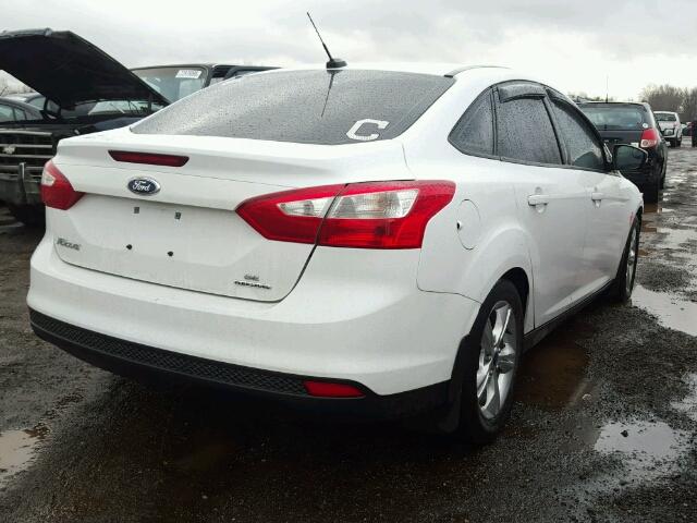 1FADP3F26EL128729 - 2014 FORD FOCUS SE WHITE photo 4