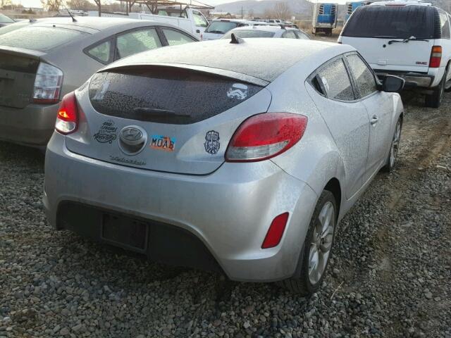 KMHTC6AD1DU124037 - 2013 HYUNDAI VELOSTER B SILVER photo 4