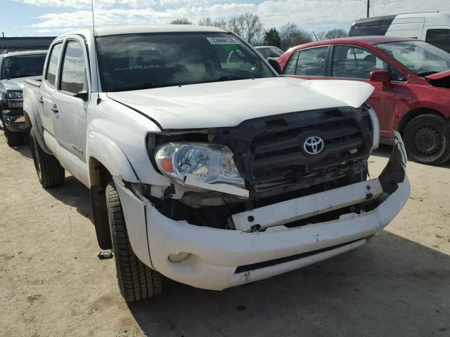 5TELU42N17Z362432 - 2007 TOYOTA TACOMA DOU WHITE photo 1