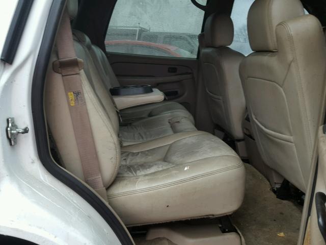 1GNEC13T65J218560 - 2005 CHEVROLET TAHOE C150 WHITE photo 6