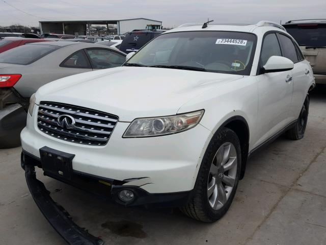 JNRBS08W64X401819 - 2004 INFINITI FX45 WHITE photo 2