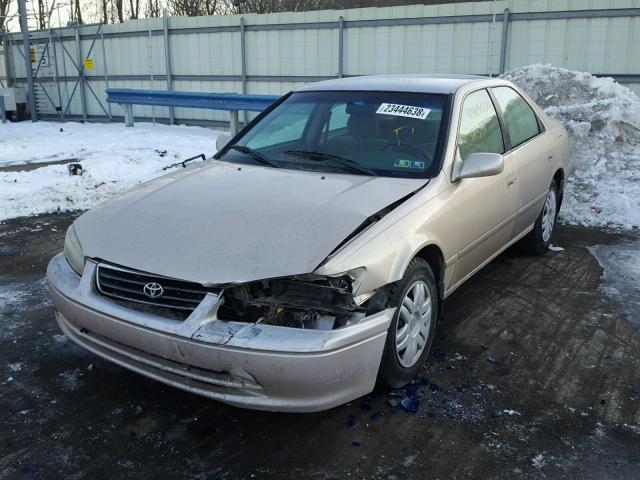 4T1BG28K71U103265 - 2001 TOYOTA CAMRY CE TAN photo 2