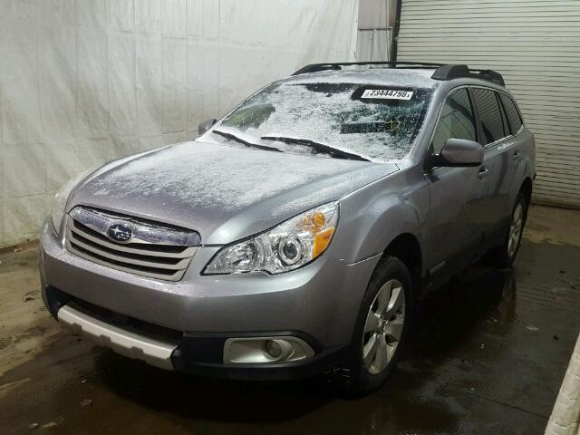 4S4BRDLC6B2438729 - 2011 SUBARU OUTBACK 3. GRAY photo 2