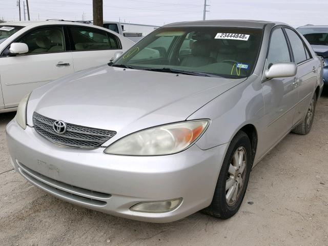 4T1BF32K74U581255 - 2004 TOYOTA CAMRY LE ვერცხლისფერი ფოტო 2