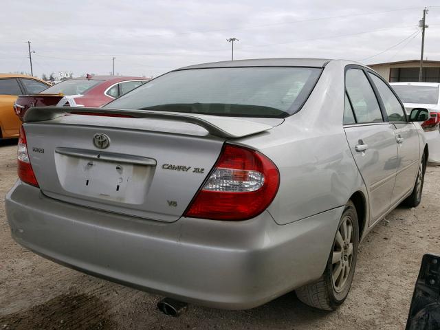 4T1BF32K74U581255 - 2004 TOYOTA CAMRY LE ვერცხლისფერი ფოტო 4