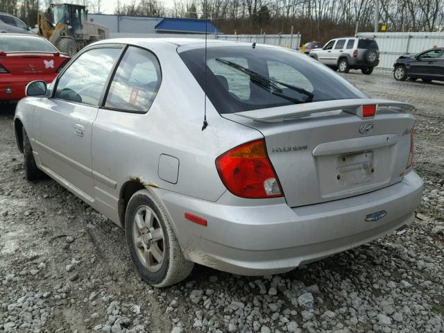 KMHCG35C24U284013 - 2004 HYUNDAI ACCENT GL SILVER photo 3