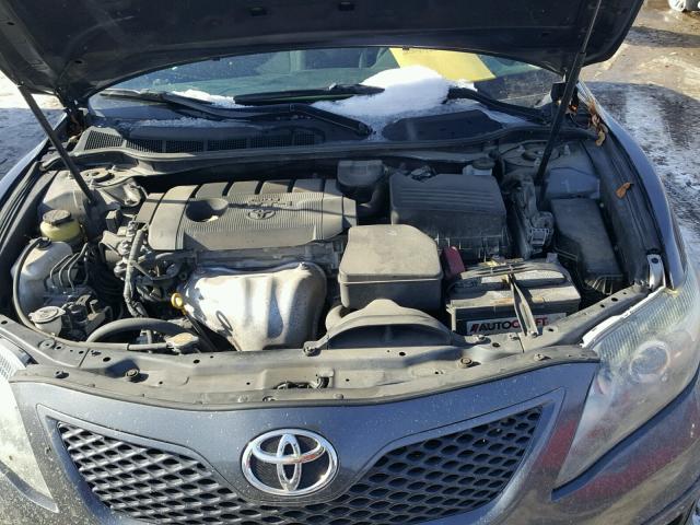 4T1BF3EK7AU088375 - 2010 TOYOTA CAMRY BASE GRAY photo 7