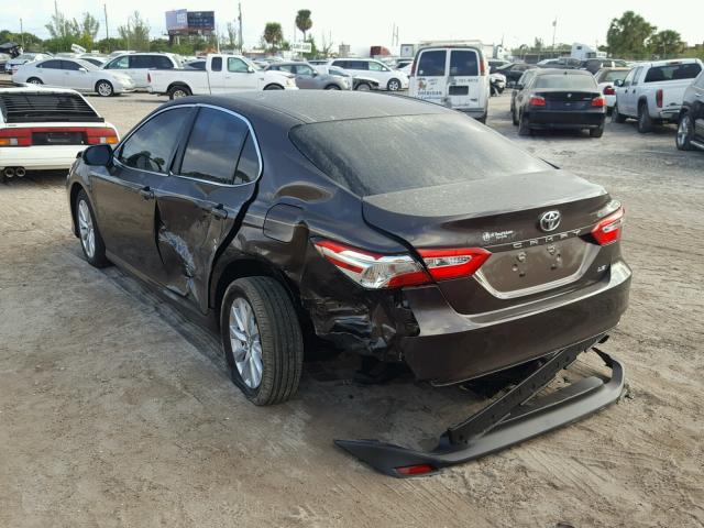 4T1B11HK7JU024352 - 2018 TOYOTA CAMRY L BROWN photo 3