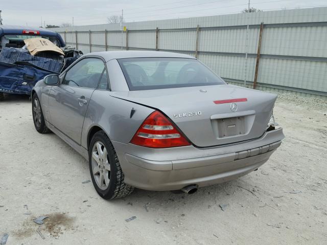 WDBKK49F44F311188 - 2004 MERCEDES-BENZ SLK 230 KO GRAY photo 3