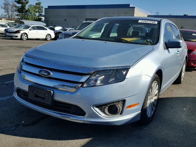 3FADP0L31AR224050 - 2010 FORD FUSION HYB BLUE photo 2