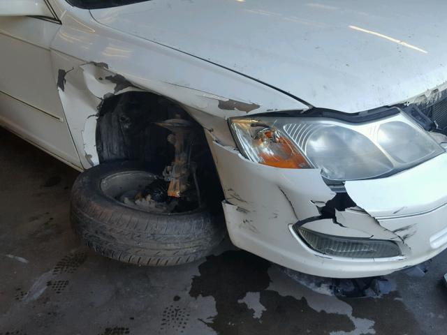 4T1BF28B82U261683 - 2002 TOYOTA AVALON XL WHITE photo 9