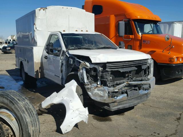 1FDUF4HT7HEC16850 - 2017 FORD F450 SUPER WHITE photo 1