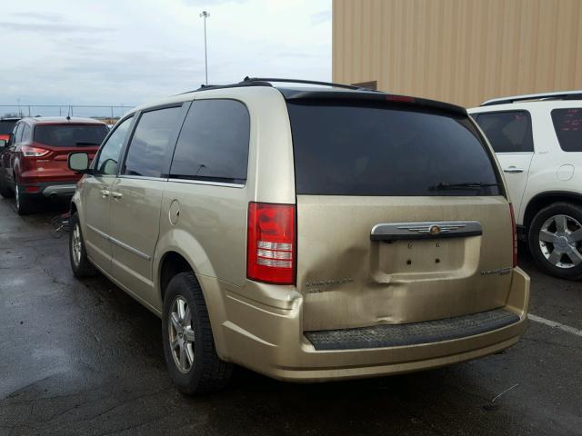 2A4RR5DX4AR227632 - 2010 CHRYSLER TOWN & COU BEIGE photo 3