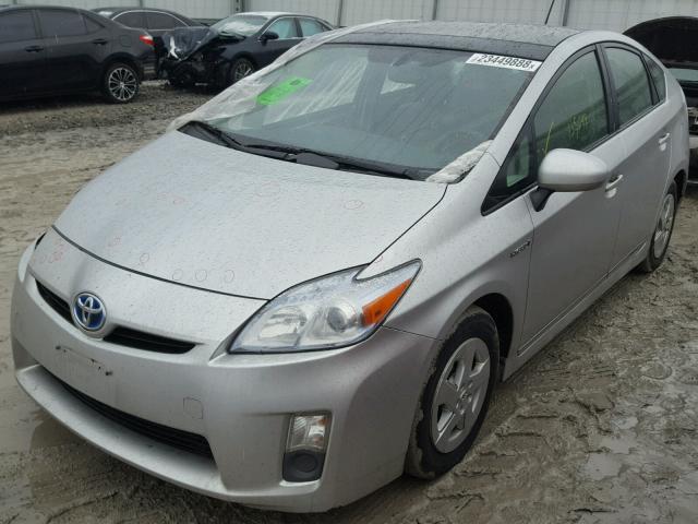 JTDKN3DU8B1456009 - 2011 TOYOTA PRIUS SILVER photo 2