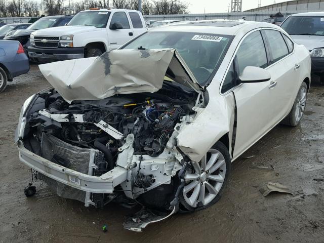 1G4PS5SK7F4125109 - 2015 BUICK VERANO WHITE photo 2