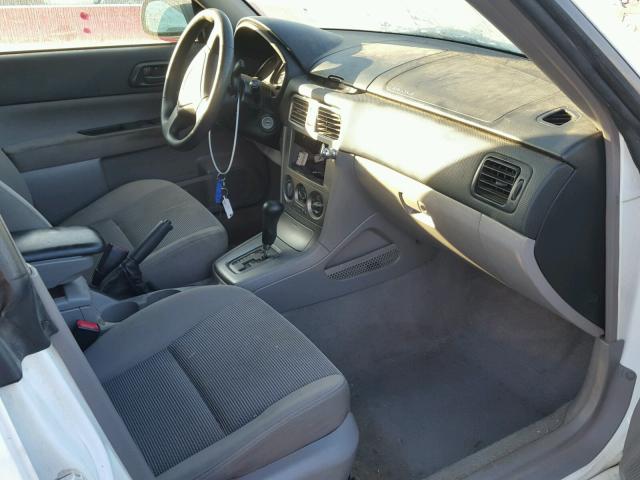 JF1SG63606H710474 - 2006 SUBARU FORESTER 2 WHITE photo 5