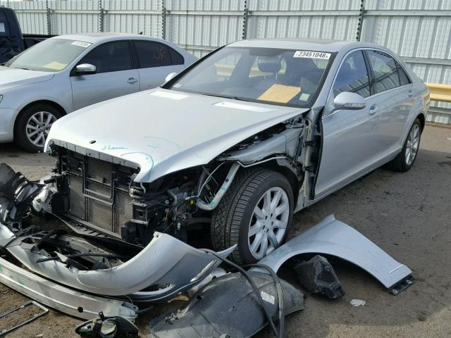 WDDNG71X47A076899 - 2007 MERCEDES-BENZ S 550 SILVER photo 2