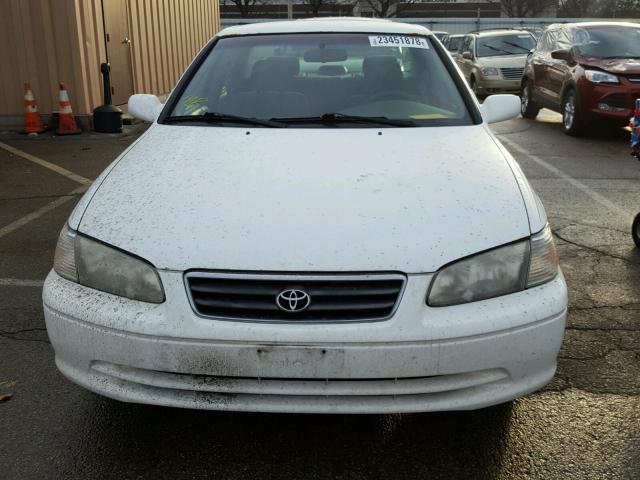 4T1BG22K81U843643 - 2001 TOYOTA CAMRY CE WHITE photo 9