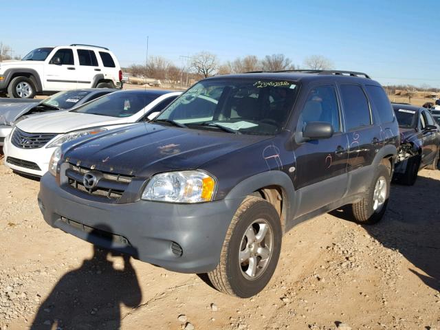 4F2YZ02ZX6KM12315 - 2006 MAZDA TRIBUTE I GRAY photo 2