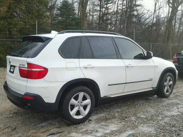 5UXFE43599L264578 - 2009 BMW X5 XDRIVE3 WHITE photo 4