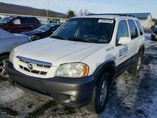 4F2YZ04156KM03402 - 2006 MAZDA TRIBUTE S WHITE photo 2