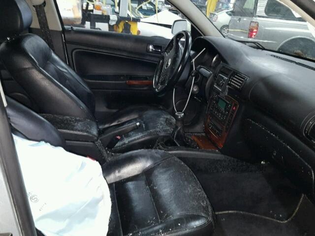 WVWRH63B03P204776 - 2003 VOLKSWAGEN PASSAT GLX 银色 照片 5