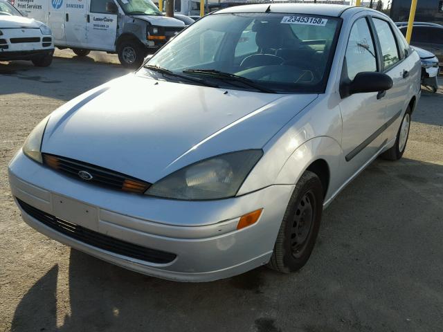 1FAFP33Z24W173481 - 2004 FORD FOCUS LX SILVER photo 2