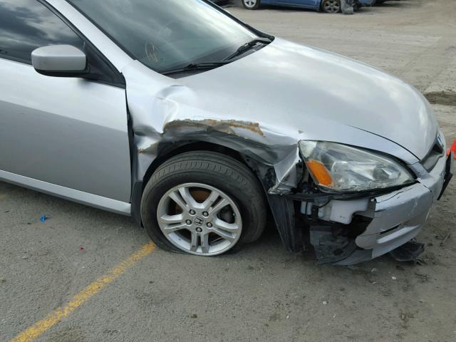 1HGCM72687A016108 - 2007 HONDA ACCORD EX SILVER photo 9