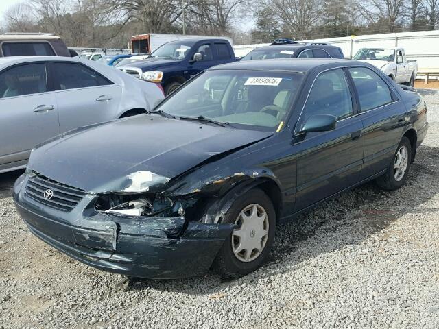 4T1BG22K1WU339331 - 1998 TOYOTA CAMRY CE GREEN photo 2