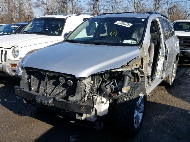 2T3BF4DVXBW146991 - 2011 TOYOTA RAV4 SILVER photo 2