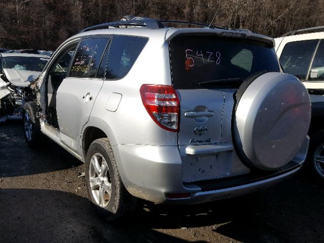 2T3BF4DVXBW146991 - 2011 TOYOTA RAV4 SILVER photo 3