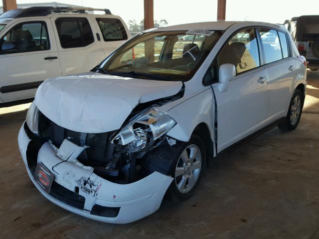 3N1BC13E38L360183 - 2008 NISSAN VERSA S WHITE photo 2