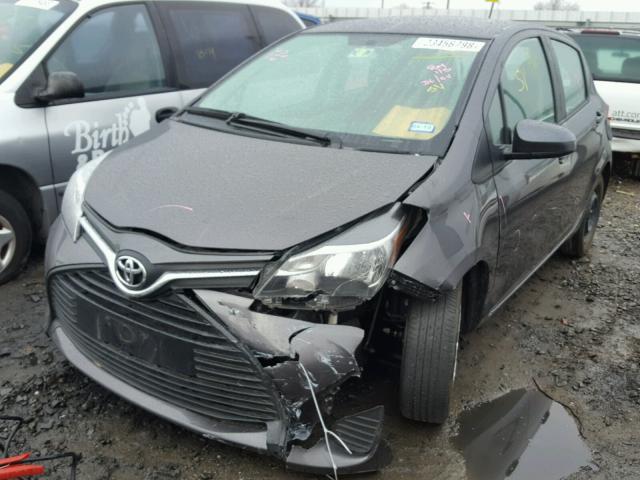 VNKKTUD38GA069199 - 2016 TOYOTA YARIS L GRAY photo 2