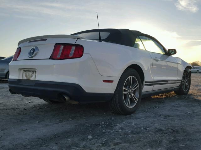 1ZVBP8EM4C5212936 - 2012 FORD MUSTANG WHITE photo 4