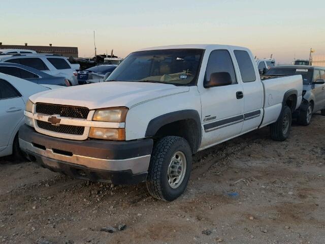 1GCHK29174E132721 - 2004 CHEVROLET SILVERADO WHITE photo 2