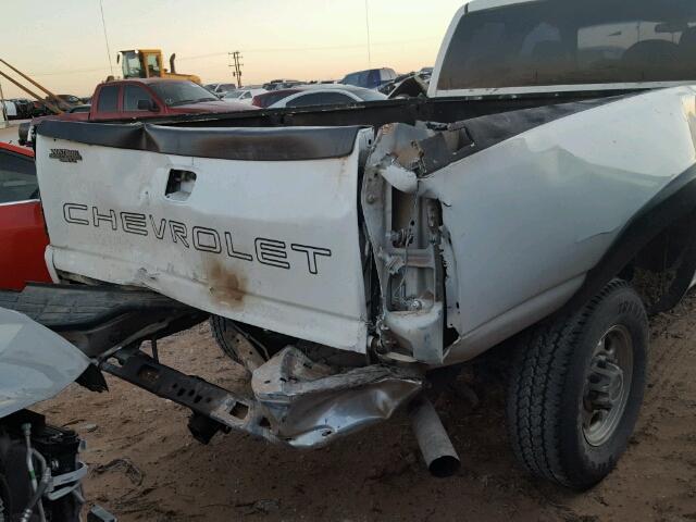 1GCHK29174E132721 - 2004 CHEVROLET SILVERADO WHITE photo 9